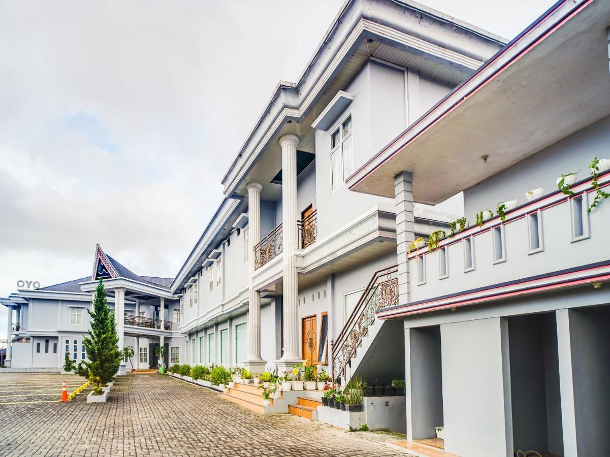 โรงแรมแคปิตอล โอ 540 เอสเทอร์ บาลิเก ภายนอก รูปภาพ